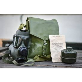 Military Surplus Hungarian M74 Gas Mask w/ Filter & Bag, Like New 91650145